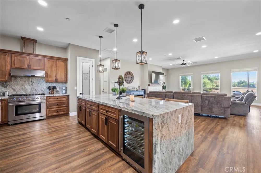 10313 Union Cherry Valley, CA 92223