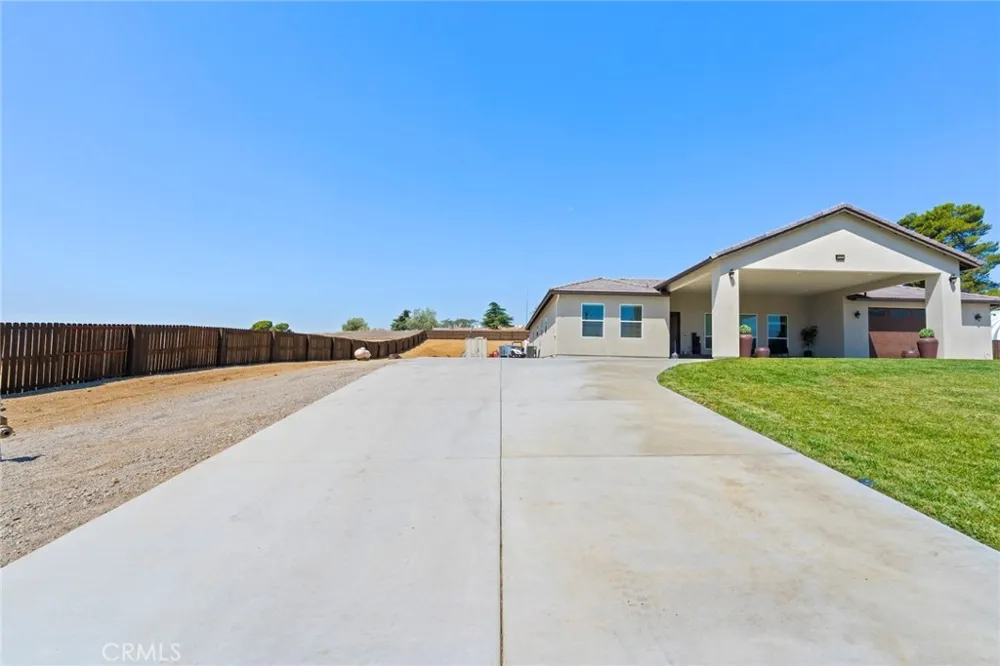 10313 Union Cherry Valley, CA 92223