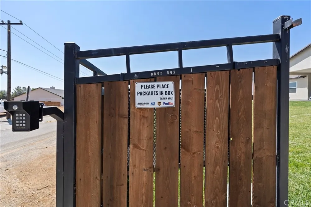10313 Union Cherry Valley, CA 92223