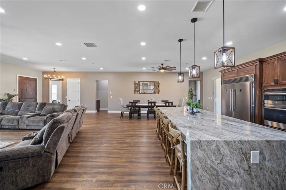 10313 Union Cherry Valley, CA 92223
