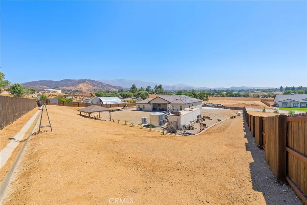 10313 Union Cherry Valley, CA 92223