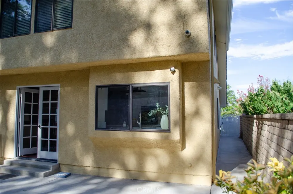 24371 Crestview Drive Newhall, CA 91321