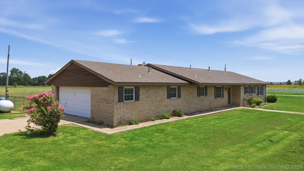 17608 161st EastAvenue Oologah, OK 74053