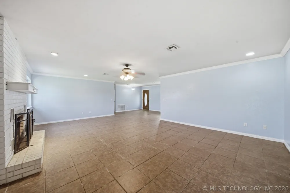 17608 161st EastAvenue Oologah, OK 74053
