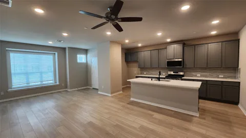 8009 Scanlan Trail