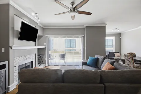 3333 Darcy Street #2202