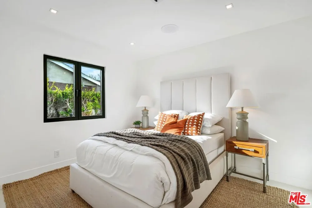 32346 Phantom Drive Rancho Palos Verdes, CA 90275