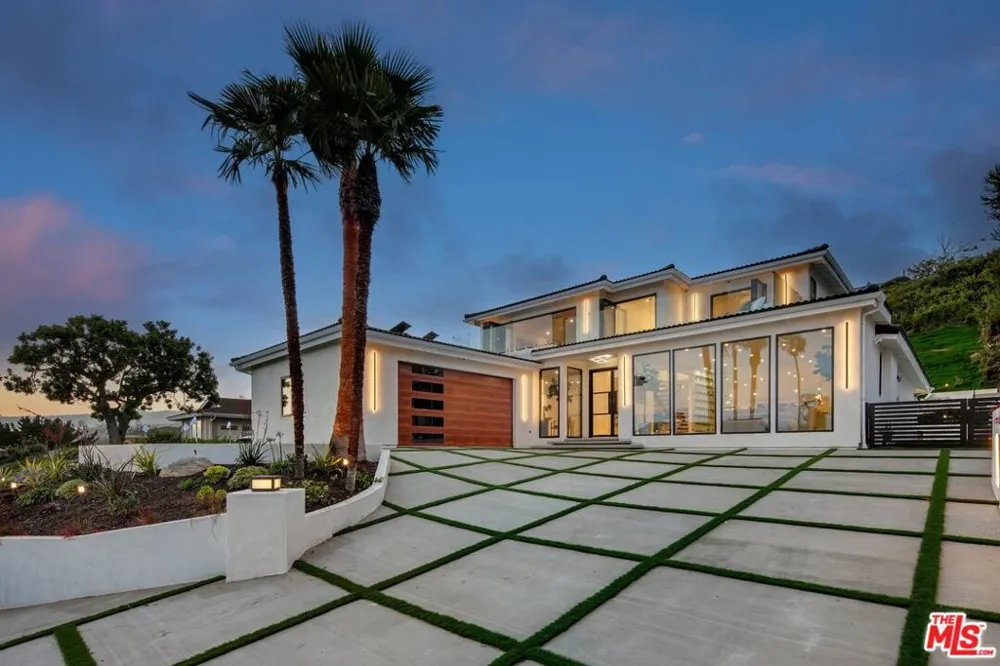 32346 Phantom Drive Rancho Palos Verdes, CA 90275