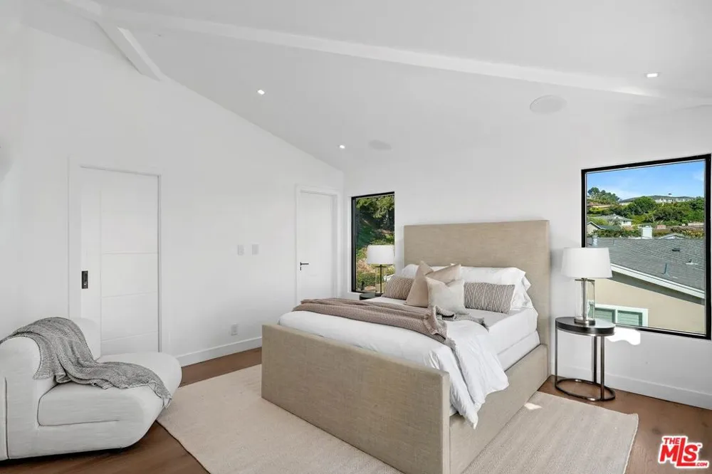32346 Phantom Drive Rancho Palos Verdes, CA 90275