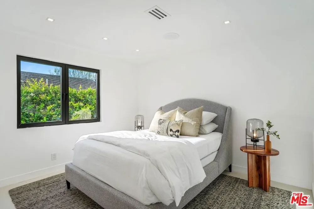32346 Phantom Drive Rancho Palos Verdes, CA 90275
