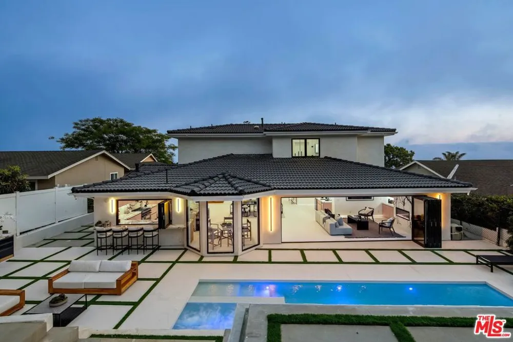 32346 Phantom Drive Rancho Palos Verdes, CA 90275