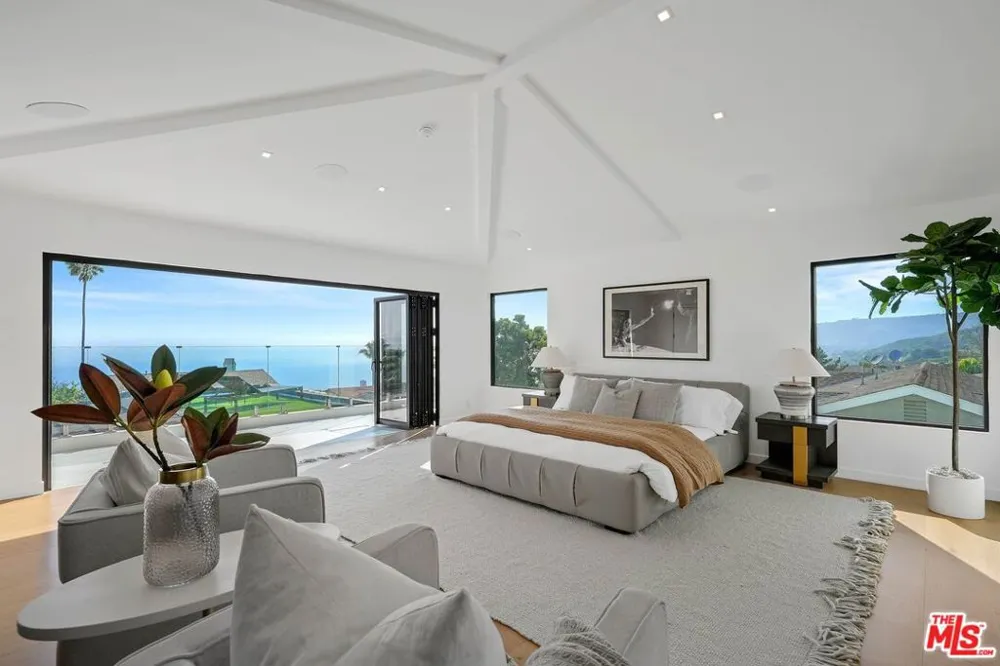 32346 Phantom Drive Rancho Palos Verdes, CA 90275