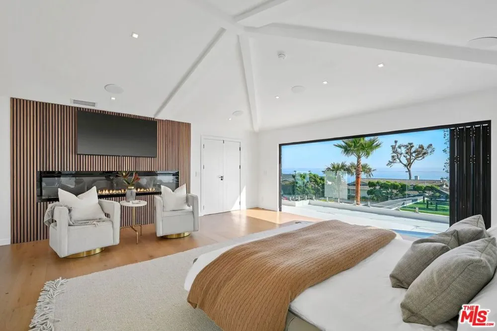 32346 Phantom Drive Rancho Palos Verdes, CA 90275