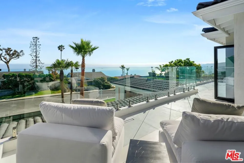 32346 Phantom Drive Rancho Palos Verdes, CA 90275