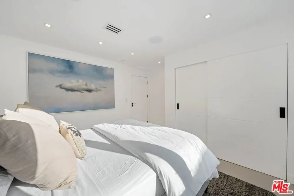 32346 Phantom Drive Rancho Palos Verdes, CA 90275