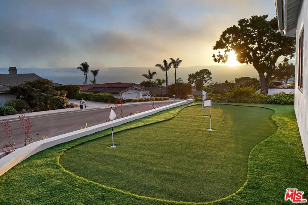 32346 Phantom Drive Rancho Palos Verdes, CA 90275