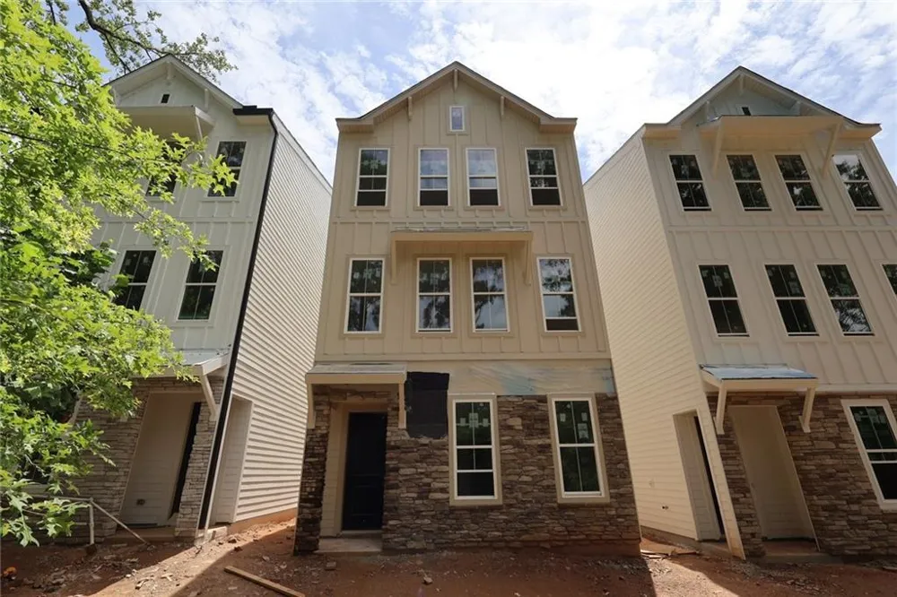 646 Memphis Drive Scottdale, GA 30079