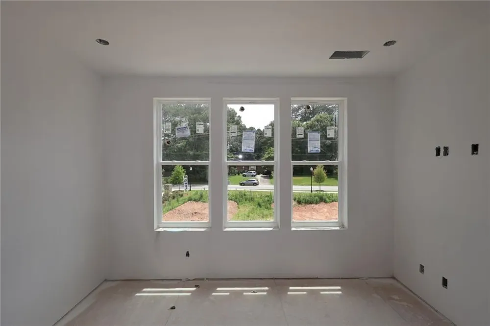 646 Memphis Drive Scottdale, GA 30079