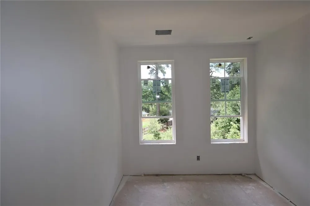 646 Memphis Drive Scottdale, GA 30079