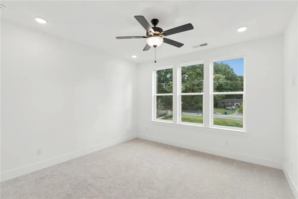 650 Memphis Drive Scottdale, GA 30079