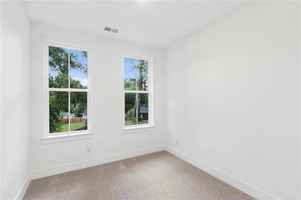 650 Memphis Drive Scottdale, GA 30079
