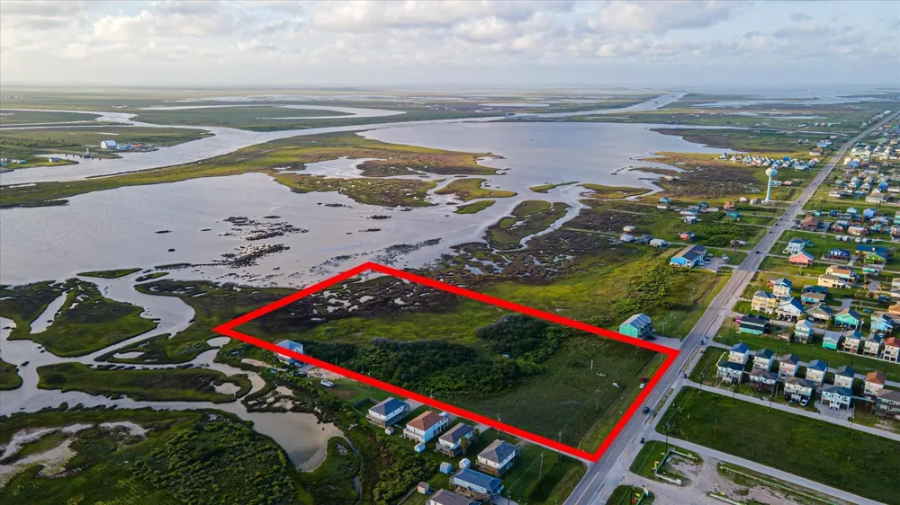 257 County Road 257 Drive Surfside Beach, TX 77541