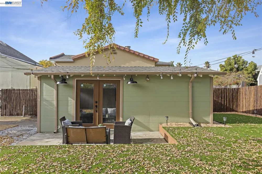 968 62nd st Oakland, CA 94608