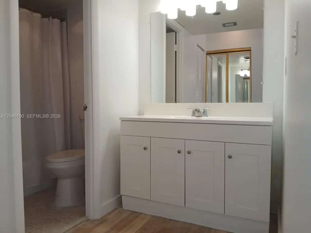 1300 Saint Charles Pl #222 Pembroke Pines, FL 33026