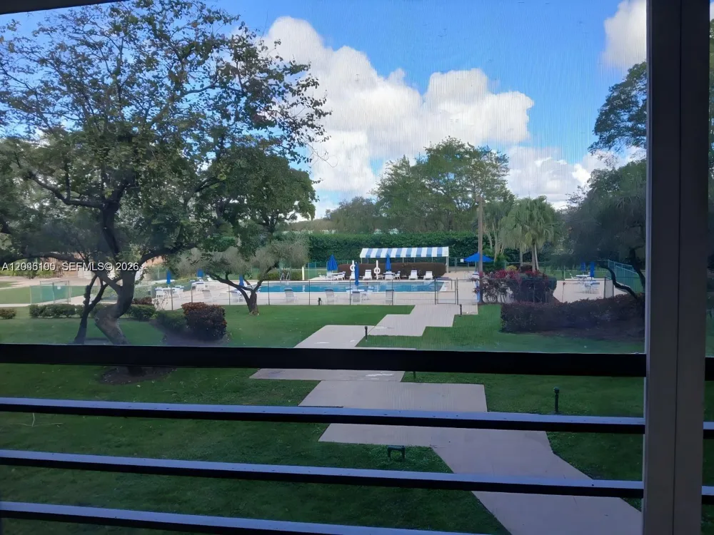 1300 Saint Charles Pl #222 Pembroke Pines, FL 33026