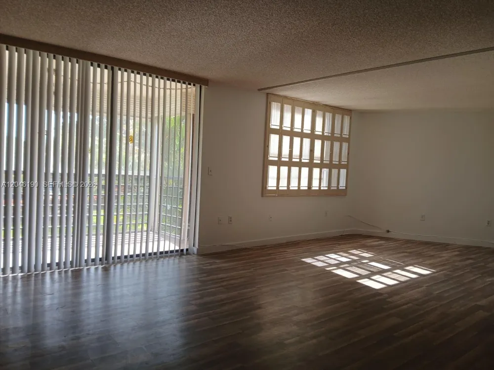 1300 Saint Charles Pl #222 Pembroke Pines, FL 33026