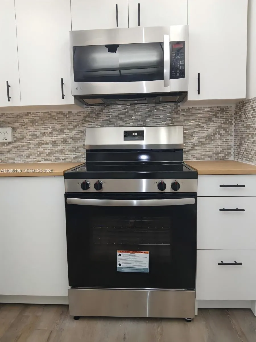 1300 Saint Charles Pl #222 Pembroke Pines, FL 33026