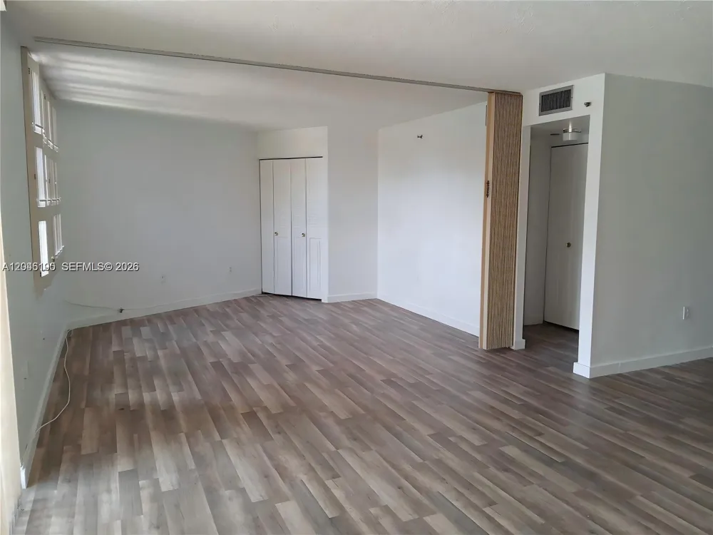 1300 Saint Charles Pl #222 Pembroke Pines, FL 33026