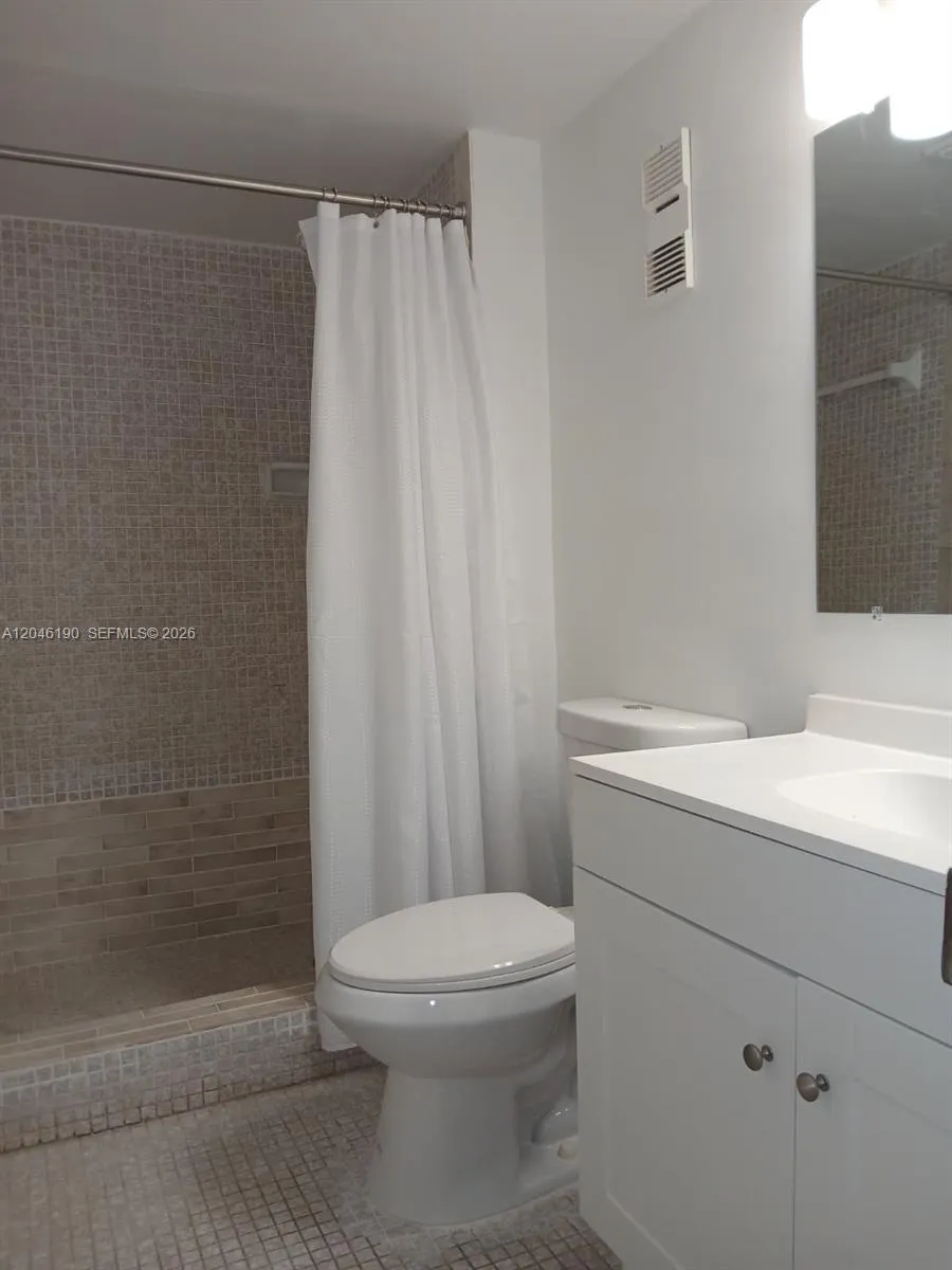 1300 Saint Charles Pl #222 Pembroke Pines, FL 33026