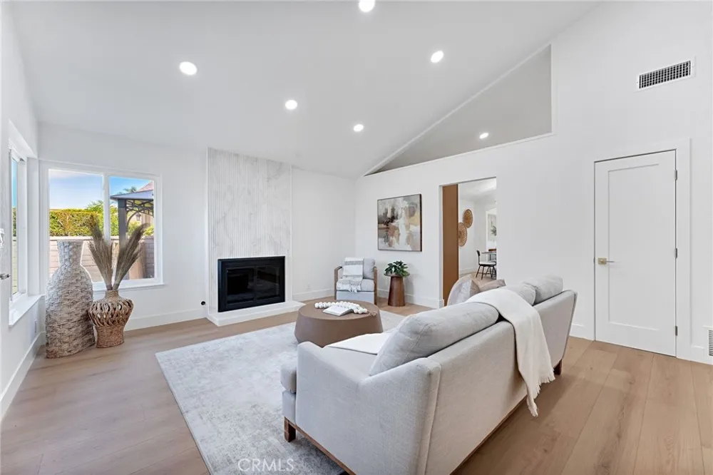 24852 Lagrima Mission Viejo, CA 92692