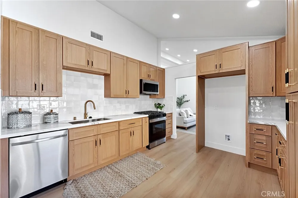 24852 Lagrima Mission Viejo, CA 92692