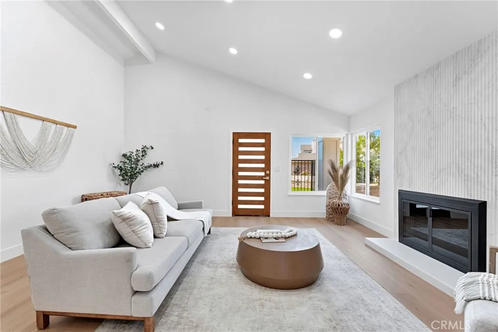 24852 Lagrima Mission Viejo, CA 92692