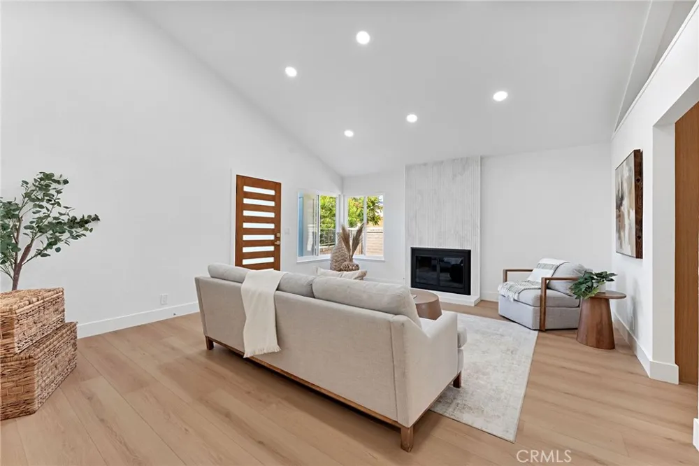 24852 Lagrima Mission Viejo, CA 92692