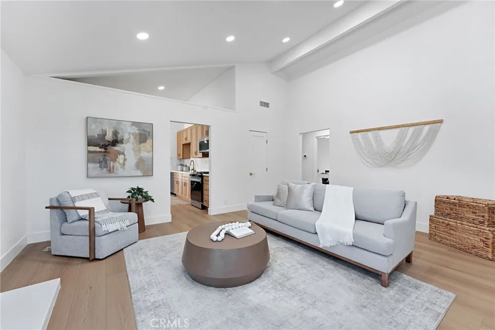 24852 Lagrima Mission Viejo, CA 92692