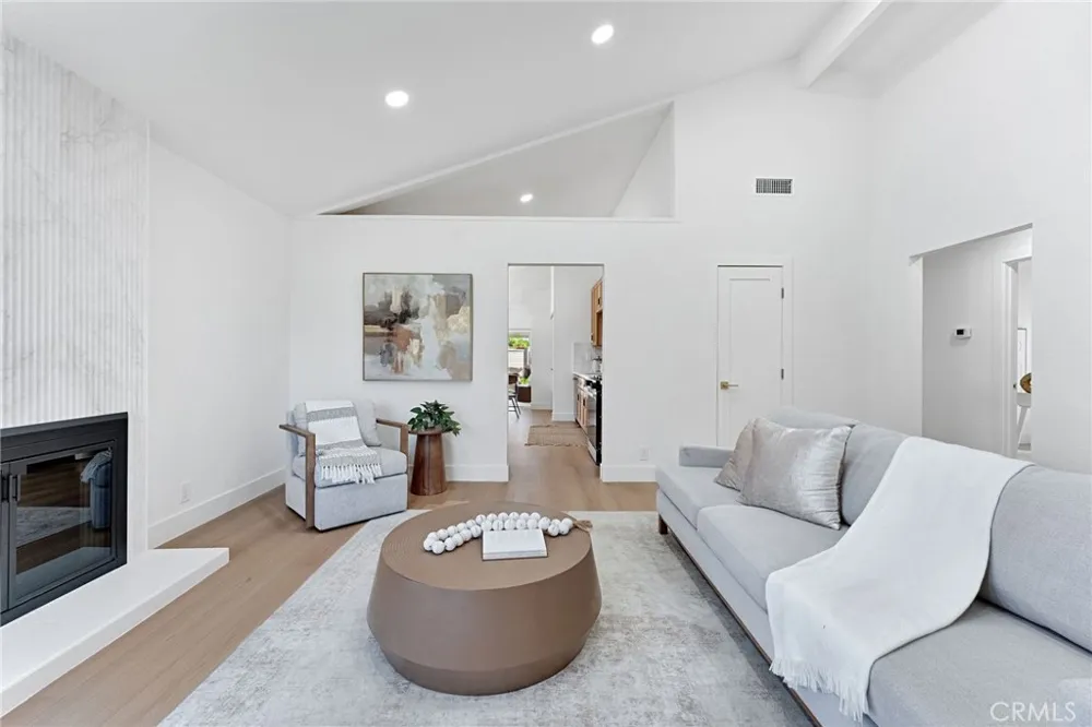 24852 Lagrima Mission Viejo, CA 92692