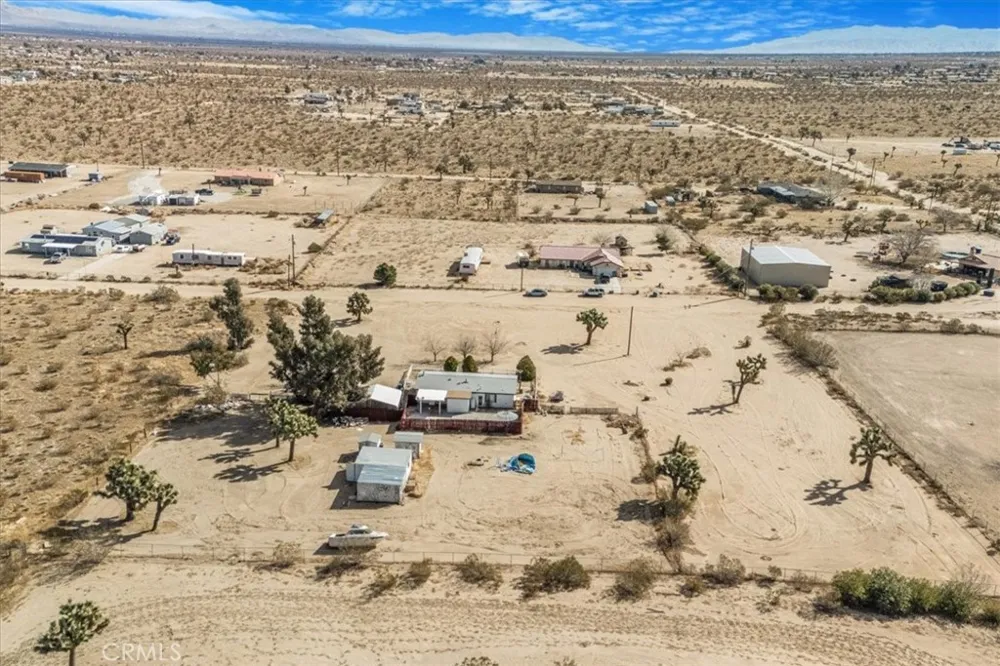 13378 Paramount Road Phelan, CA 92371