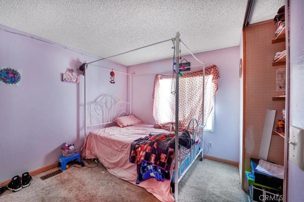 13378 Paramount Road Phelan, CA 92371