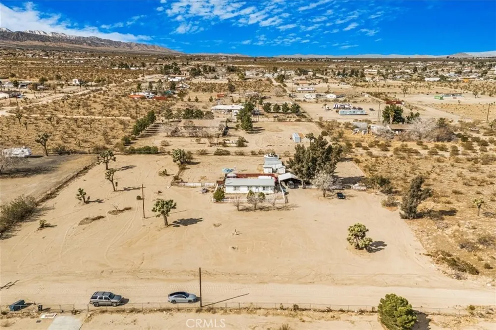 13378 Paramount Road Phelan, CA 92371