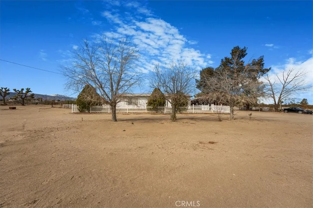 13378 Paramount Road Phelan, CA 92371