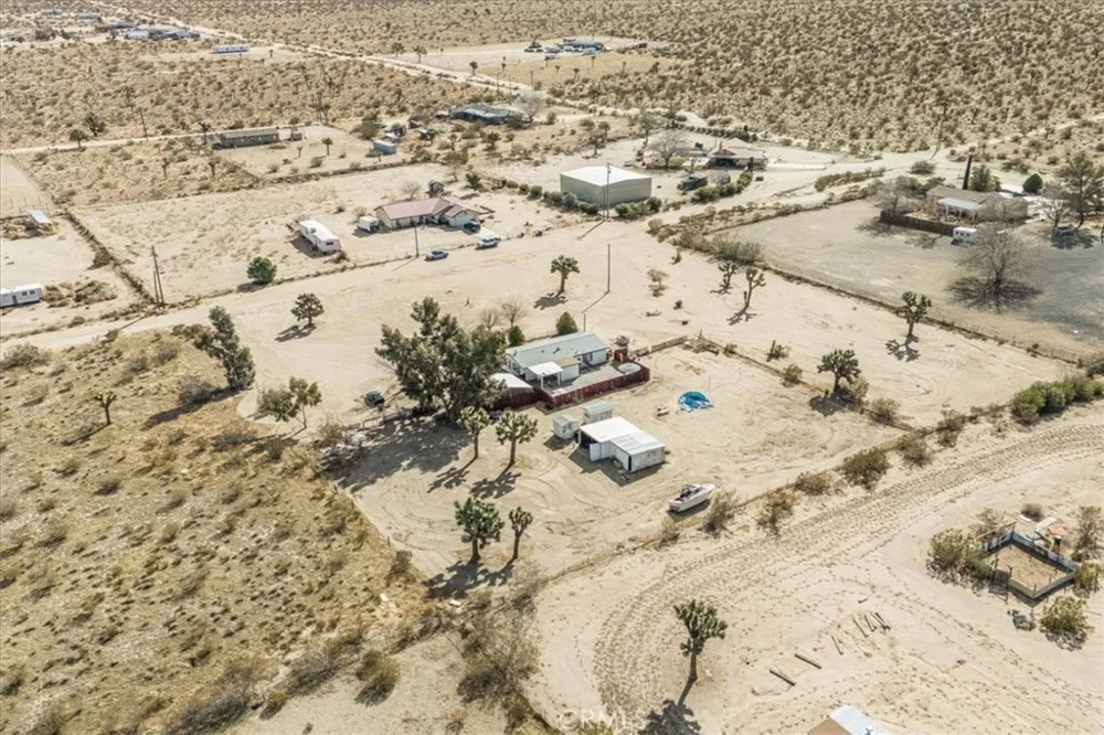 13378 Paramount Road Phelan, CA 92371