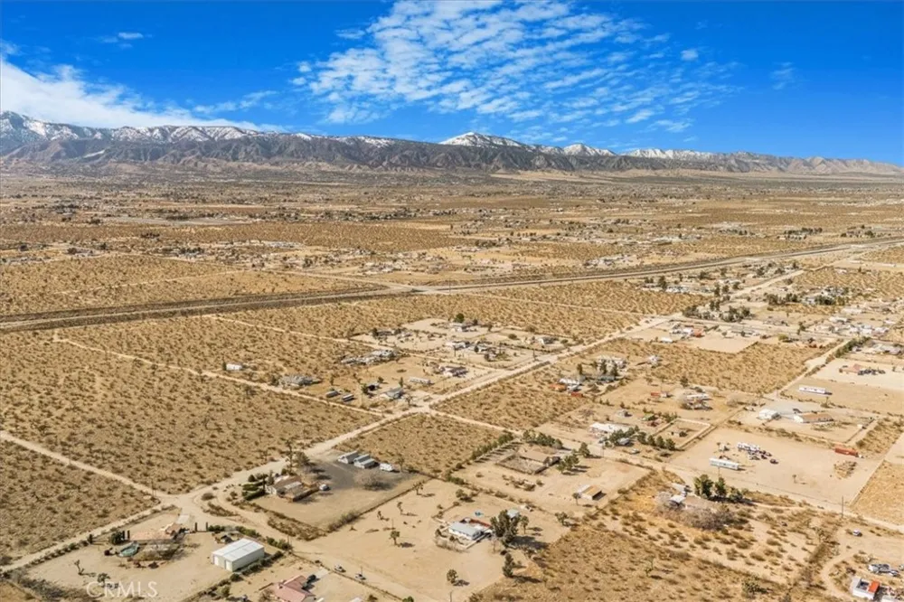 13378 Paramount Road Phelan, CA 92371