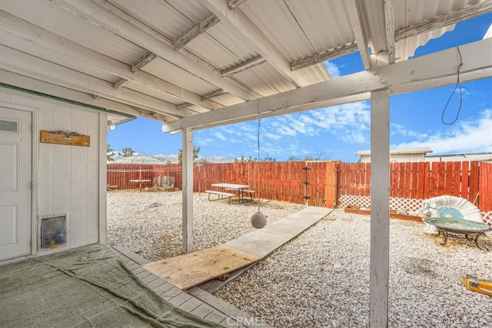 13378 Paramount Road Phelan, CA 92371