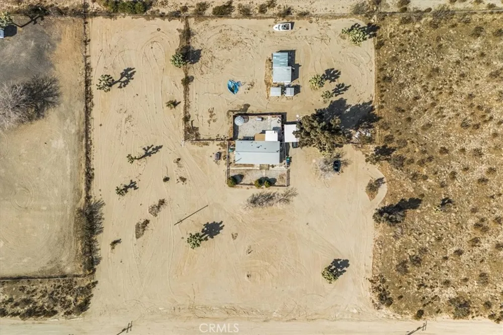 13378 Paramount Road Phelan, CA 92371