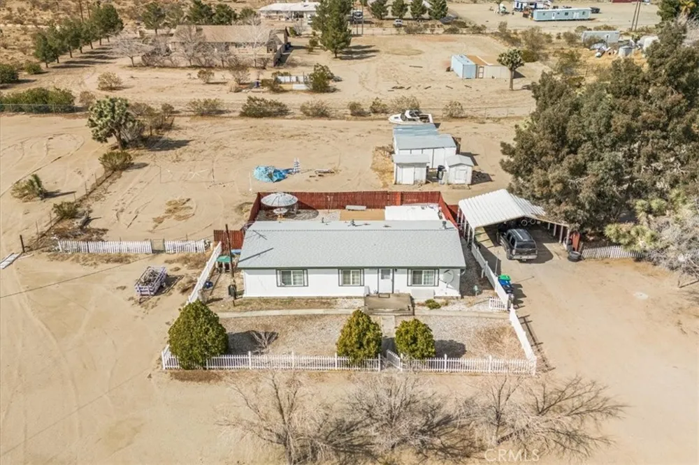 13378 Paramount Road Phelan, CA 92371