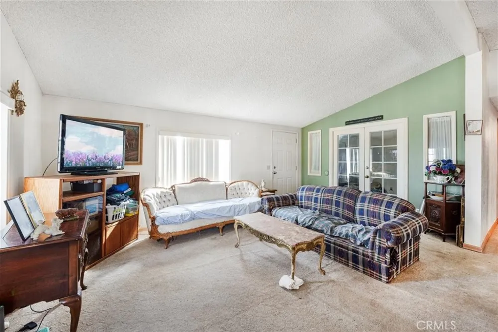 13378 Paramount Road Phelan, CA 92371