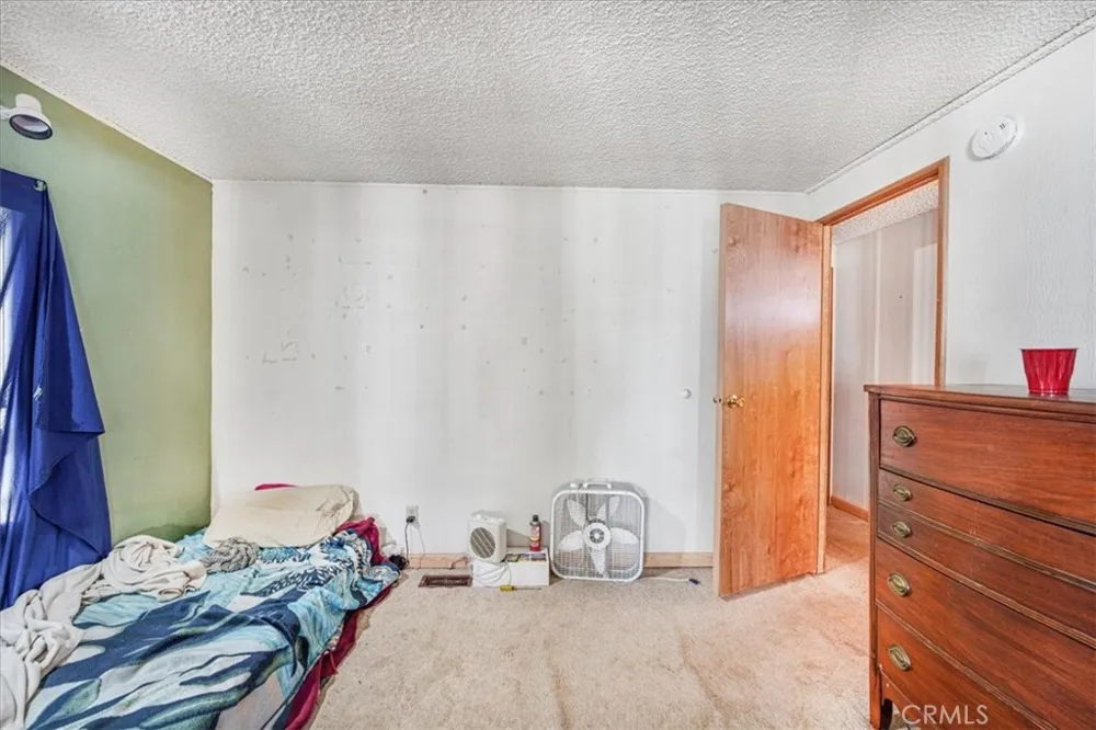 13378 Paramount Road Phelan, CA 92371